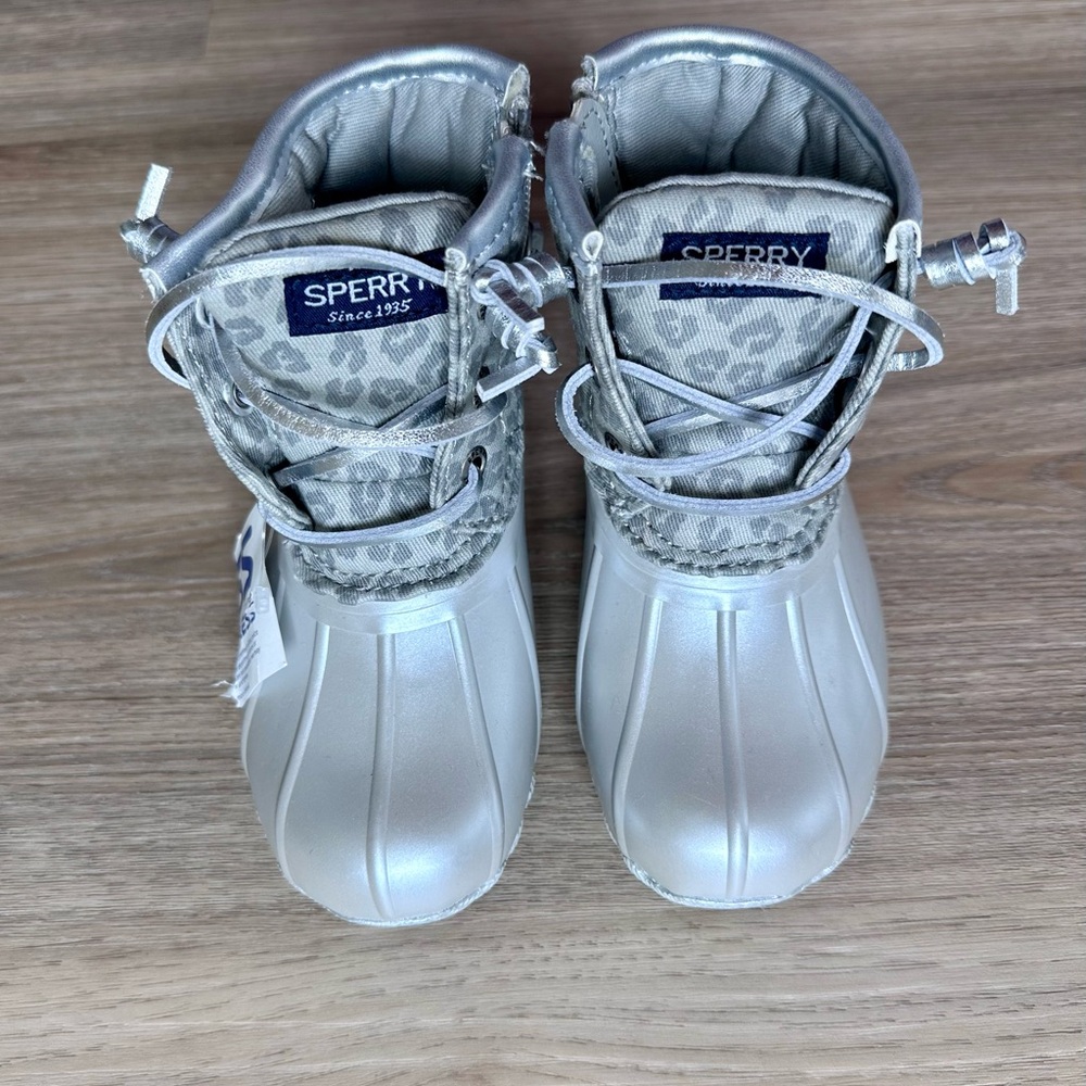 Sperry snow boots